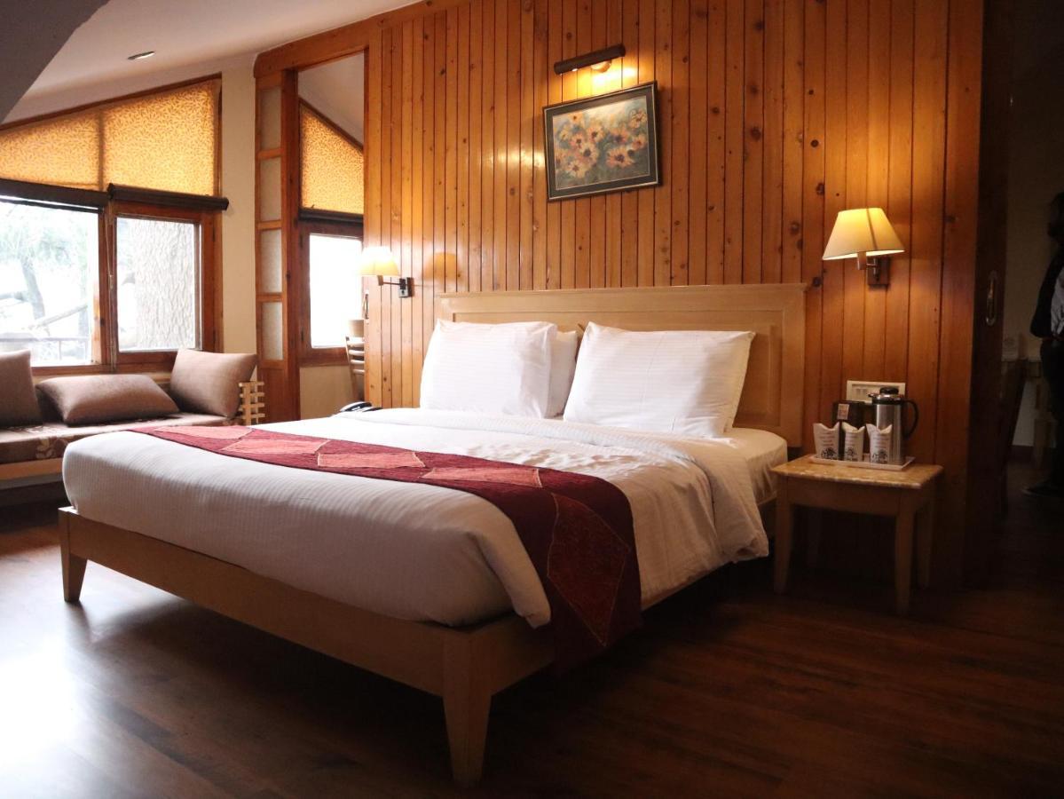 Hotel Willow Banks - Boutique 4 Star Hotel On The Mall Road Shimla Esterno foto