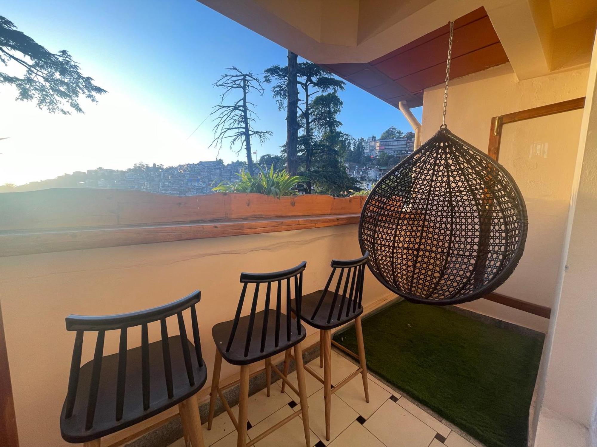 Hotel Willow Banks - Boutique 4 Star Hotel On The Mall Road Shimla Esterno foto
